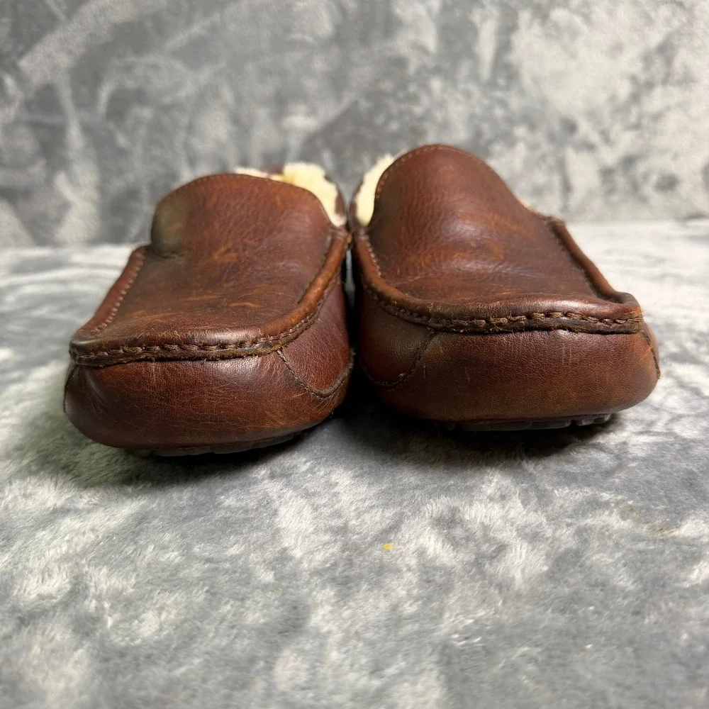 UGG Australia Mens SZ 9 Ascot Brown Leather Sheepskin Lined Slippers